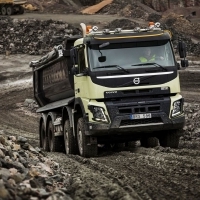 Elsőként a Volvo Trucks kínál automatikus összkerékhajtást – a jobb vezethetőség és üzemanyag-fogyasztás érdekében