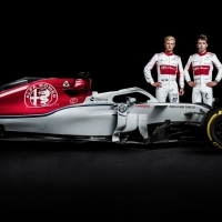 Az Alfa Romeo Sauber F1 csapat bemutatja a C37-es versenyautót