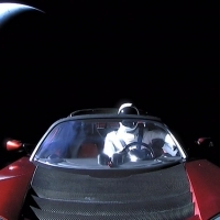Már a Marson túl száguld Elon Musk sportkocsija