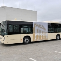 Mercedes-Benz csuklós autóbuszokat adtak át Debrecenben