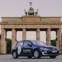 A Volkswagen Berlinben elindította WeShare elektromos autómegosztó szolgáltatását