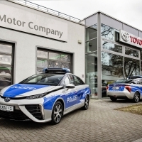 A berlini rendőrök a jövő autójával járőröznek