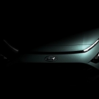 A Hyundai előzetes képeken mutatta be a vadonatúj Bayon crossover karakteres formavilágát