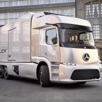 Tőzsdére viszi teherautógyártó részlegét a Daimler