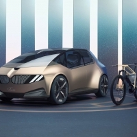 A BMW bemutatja a i Vision Circular tanulmányautót
