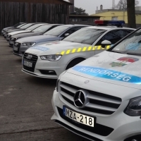 Új gépkocsikat kapott a Tolna Megyei Rendőr-főkapitányság