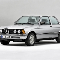 A BMW 3-as a márka legsikeresebb sorozata negyven éve