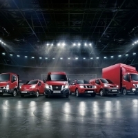 Yaya Touré a Nissan új „Truckerball” teherautófoci-reklámfilmjének főszerepében