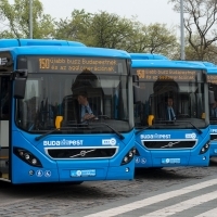 Több légkondicionált buszt állít forgalomba szerdától a BKK