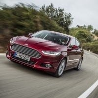 Az európai autósok rajonganak Ford új fejlesztésű, vezetést segítő innovációiért