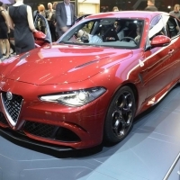 Az Alfa Romeo standjának első számú szupersztárja az új Giulia Quadrifoglio
