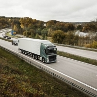 A Volvo Trucks bemutatja a kormánymű és az első felfüggesztés egyedülálló kombinációját a tökéletes vezetési élmény érdekében