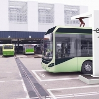 Az ABB automatizált gyorstöltő rendszert mutatott be elektromos buszokhoz a “Busworld 2015” kiállításon