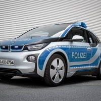 Emisszió-mentes veszélyhelyzet-kezelés és pénzszállítás a BMW i3 modellel