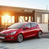 Az Opel továbbra is első a személyautó eladásokban