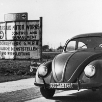 70 éve gördült le az első VW Beetle a wolfsburgi üzem gyártósoráról