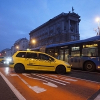 A Taxisok folytatják a demonstrációt, ha szerdán sem javítanak helyzetükön