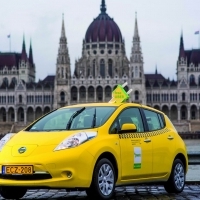 A Green Taxi a világ első taxitársasága, amely az Uber mellett demonstrál