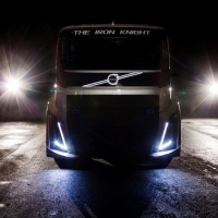 Sebességi világrekordok megdöntésére vállalkozik a Volvo Trucks egyedi építésű járműve, a The Iron Knight