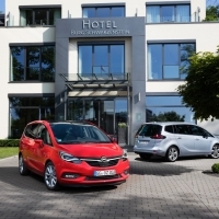 Új Opel Zafira: Új, ergonomikus vezetőhely és klubszoba-kényelem, akár hét főnek