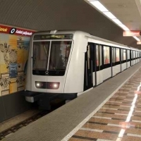 Összeütközött két metró a Pillangó utcánál