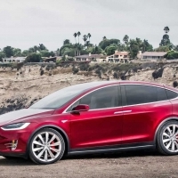 A Tesla miatt összeomolhat a használtautó piac