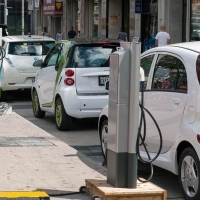 Németország már tele van elektromos autó töltőállomásokkal