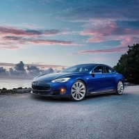 A Tesla több mint 50 százalékkal növelte autóeladásait a második negyedévben