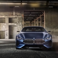 Lendületes, fényűző és varázslatos: a BMW Concept 8 Series tanulmányautó
