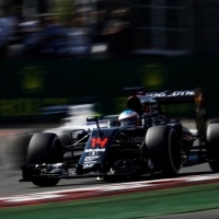 A Scuderia Toro Rosso csapatnak szállít F1-motorokat a Honda
