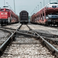 Az Audi Hungáriánál készülő autók kétharmada vasúton hagyja el a gyárat