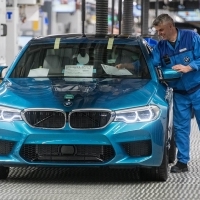 Megkezdődött az új BMW M5 gyártása