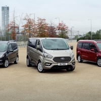 A Ford Tourneo személyszállítók stílusos, új kínálata a Brüsszeli Autószalonon mutatkozik be
