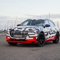 Audi e-tron prototípusok genfi próbaúton