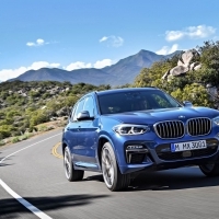 Új modelleket és innovációkat vezet be 2018 nyarán a BMW