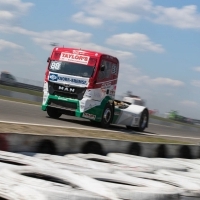 Ryan Smith az OXXO Hungary Truck pilótája minden futamot megnyert Thruxtonban