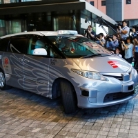 Élesben vizsgázott a Toyota hibridre épülő robot taxi szolgáltatás