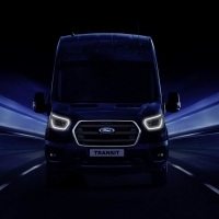 A Ford a Hannoveri Haszongépjármű Kiállításon mutatja be a kommunikáló és elektromos hajtású Transit modellek új generációját