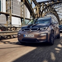 42,2 kilowattóra teljesítménnyel érkezik az új BMW i3-as