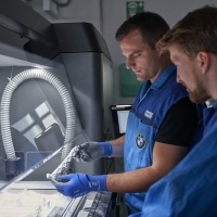A BMW az elmúlt évtizedben egymillió darab alkatrészt állított elő háromdimenziós nyomtatással