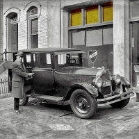 A Hertz Autókölcsönző 100 éves születésnapja előtt tisztelgett a Ford