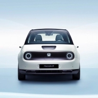 A Honda elektromos autójához szériatartozék lesz az oldalsó kameratükör rendszer