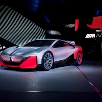 A BMW Vision M NEXT tanulmányautó:  a BMW divízió elképzelt jövőképébe enged idő előtti betekintést