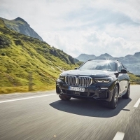 Maximális vezetési élmény, hálózatról töltve: az új BMW X5 xDrive45e