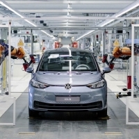 Elkezdődöt a Volkswagen első teljesen elektromos autójának sorozatgyártása