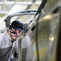 Sci-fi szemüveg segíti a munkát a Peugeot gyártóüzemeiben