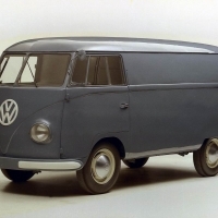 70 évvel ezelőtt, 1950. március 8-án készült el a első Transporter a Volkswagen wolfsburgi üzemében