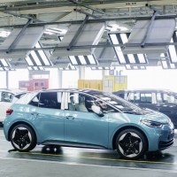 A Volkswagen csoport április 20-tól fokozatosan újraindítja a termelést