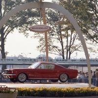 Az 56 éves Ford Mustang lett a világ legkelendőbb sportkocsija