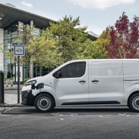 A Citroën bemutatja új elektromos furgonján az ë-Jumpyt